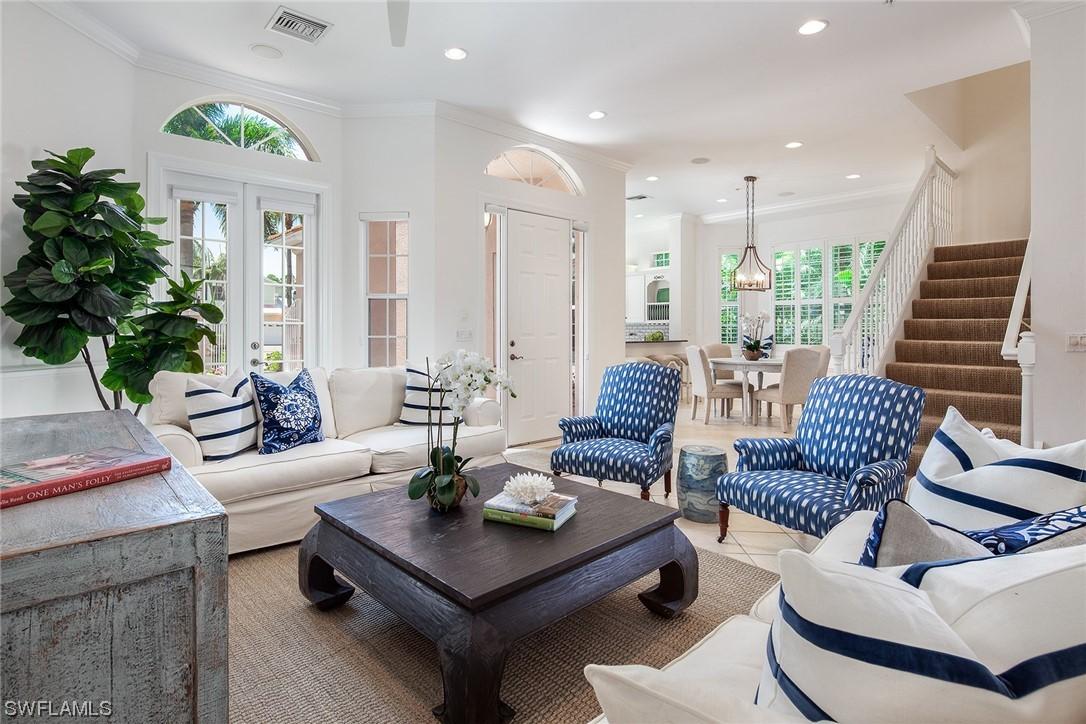 251 4th Ave. #101, Naples, FL 34102