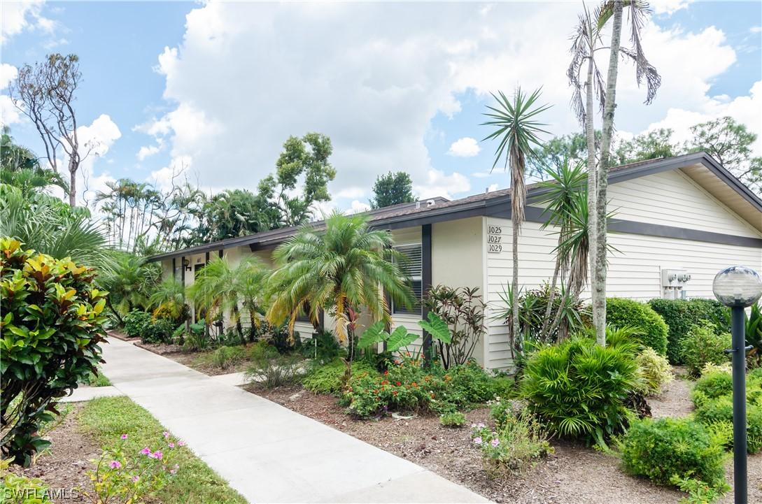 1025 Pine Isle Ln., Naples, FL 34112