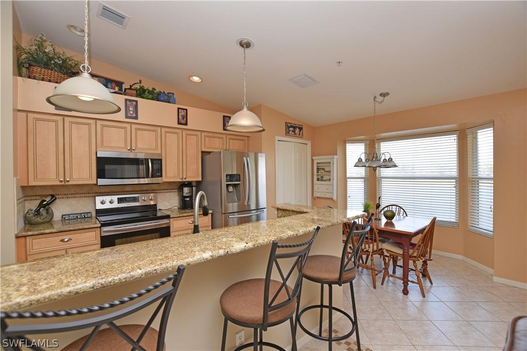 8059 Queen Palm Ln. #724, Fort Myers, FL 33966