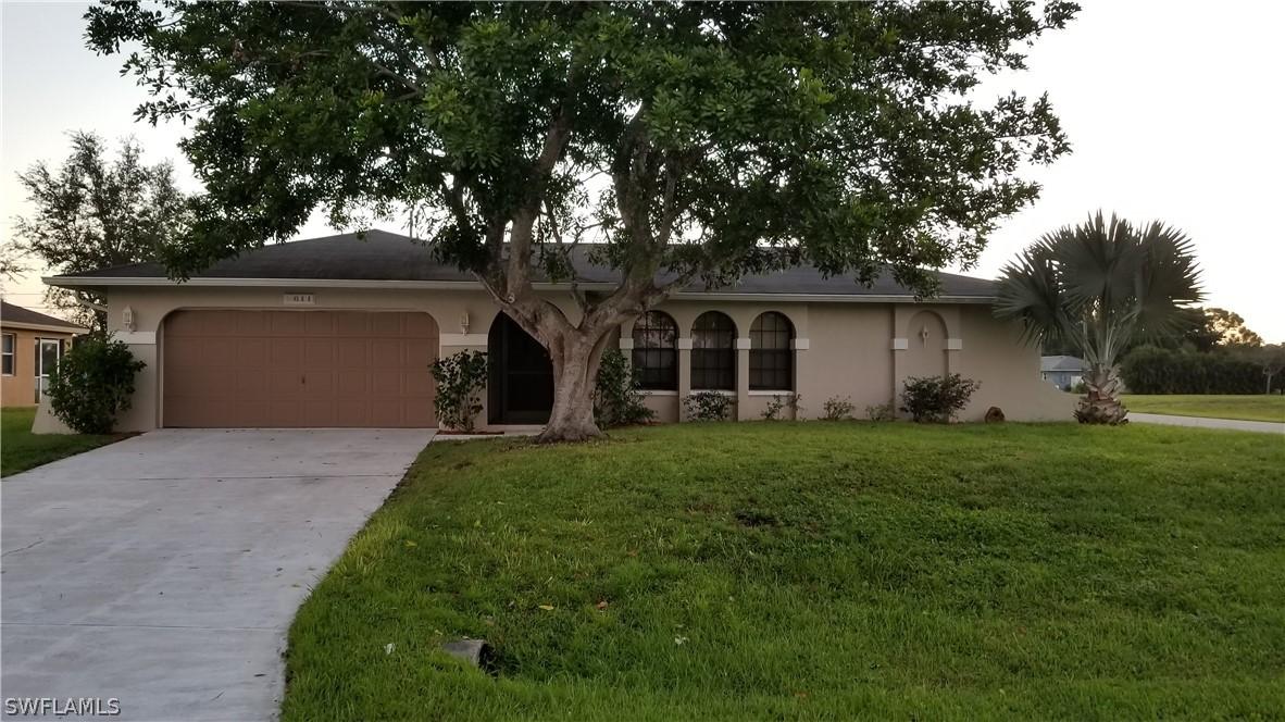 611 SW 8th Pl., Cape Coral, FL 33991