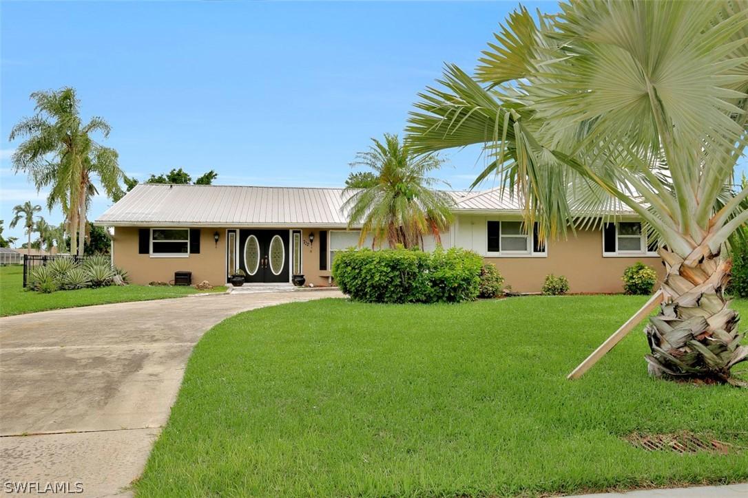 702 Wildwood Pkwy., Cape Coral, FL 33904