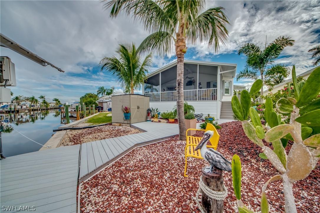 53 Nancy Ln., Fort Myers Beach, FL 33931