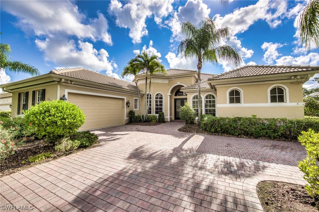 22541 Glenview Ln., Estero, FL 34135