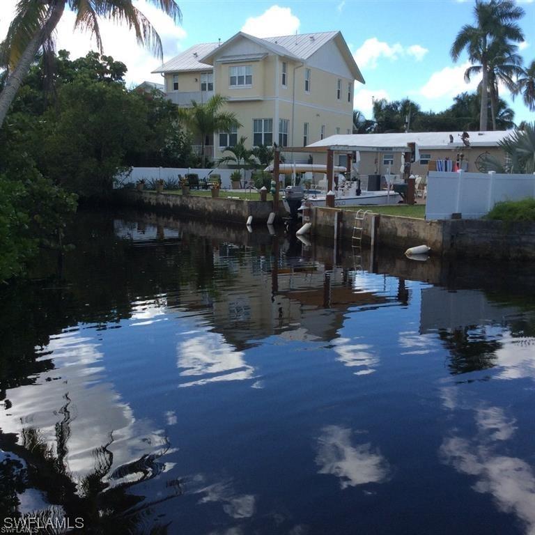 1100 Rainbow Dr., Naples, FL 34104