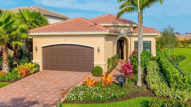 4327 Aurora St., Naples, FL 34119