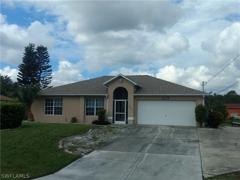 909 Allman Ave., Lehigh Acres, FL 33971