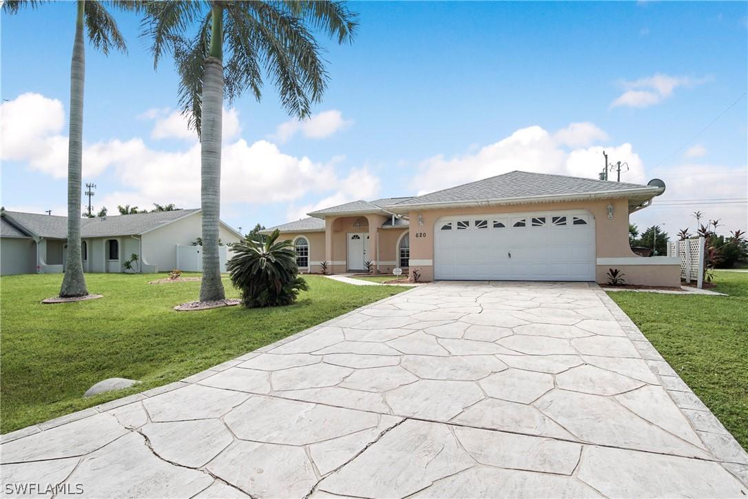 620 SE 25th Ter., Cape Coral, FL 33904