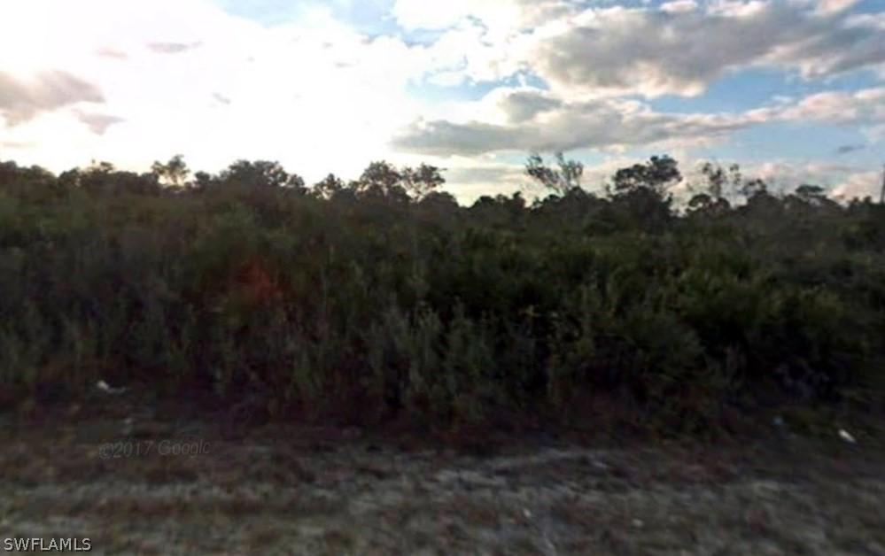 6017 Laura Ave., Lehigh Acres, FL 33971