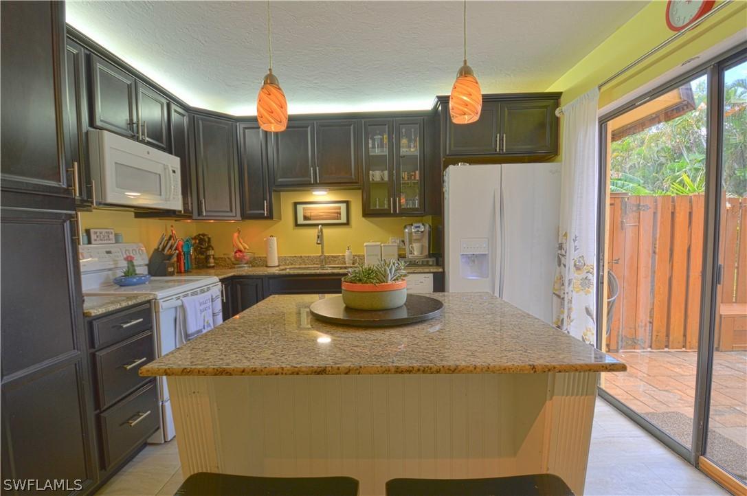 3304 Sandlewood Ln. #1, Fort Myers, FL 33907