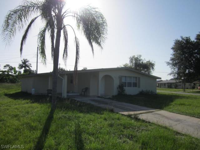 322 Rushmore Ave., Lehigh Acres, FL 33936