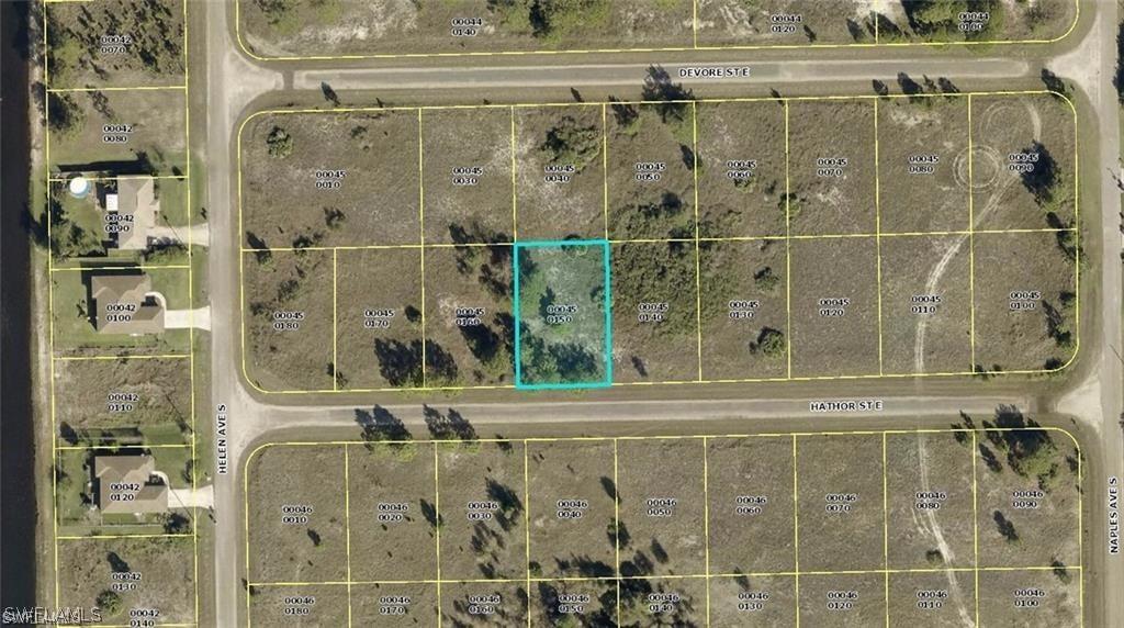 1245 Hathor St., Lehigh Acres, FL 33974