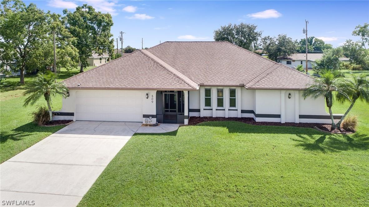 809 SE 4th Pl., Cape Coral, FL 33990