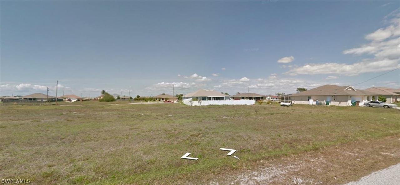 415 NW 9th St., Cape Coral, FL 33993