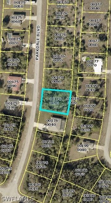 326 Parkdale Blvd., Lehigh Acres, FL 33974