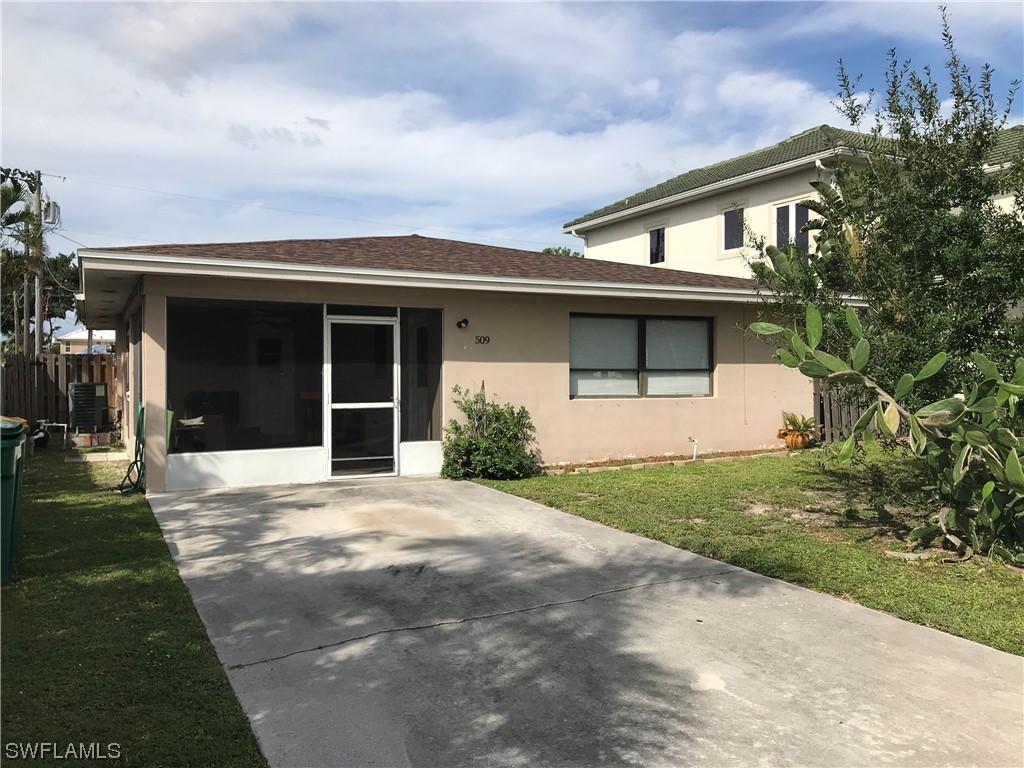 509 106th Ave., Naples, FL 34108