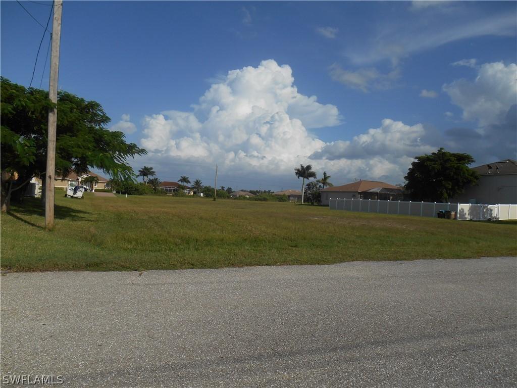 1217 NW 35th Pl., Cape Coral, FL 33993