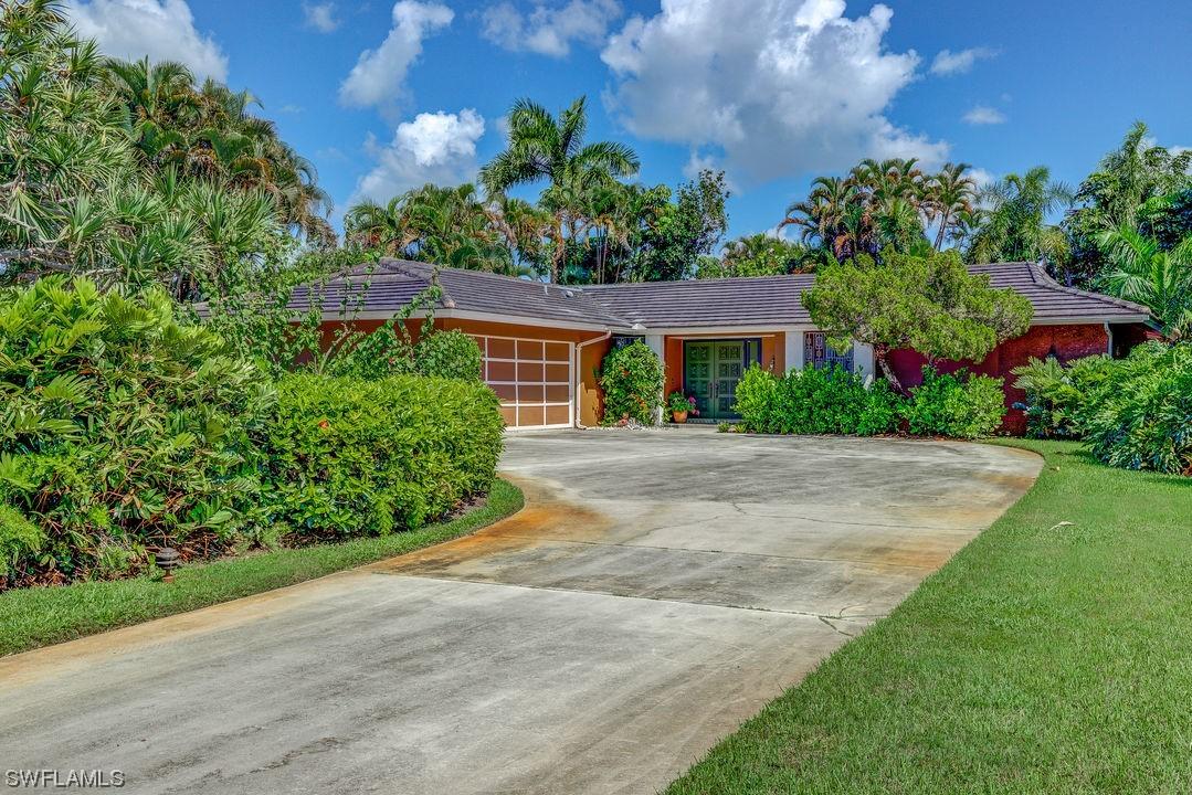 4234 Crayton Rd., Naples, FL 34103