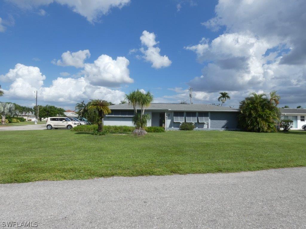 2619 SE 18th Pl., Cape Coral, FL 33904