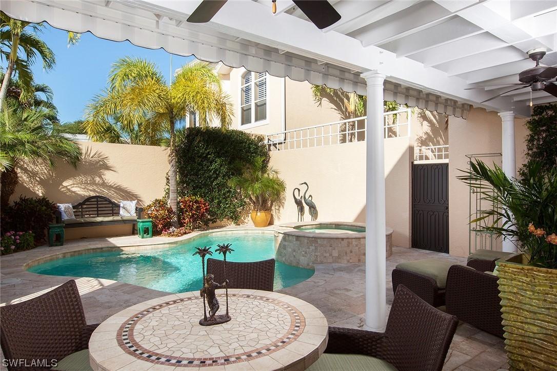 585 Broad Ave., Naples, FL 34102