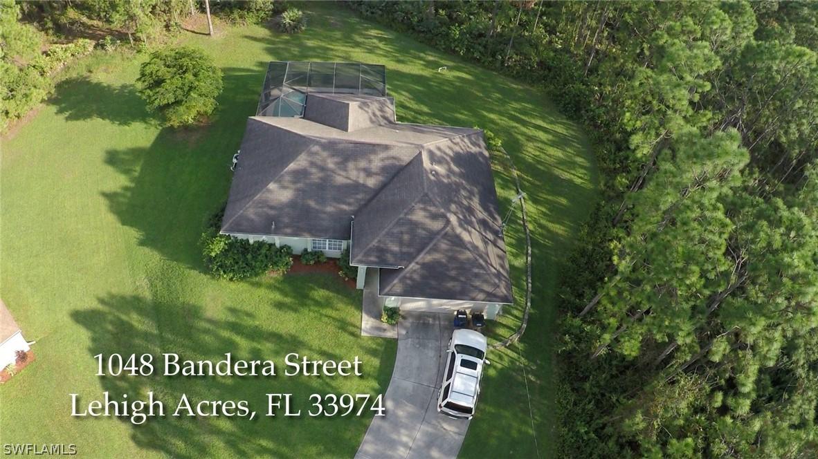 1048 Bandera St., Lehigh Acres, FL 33974