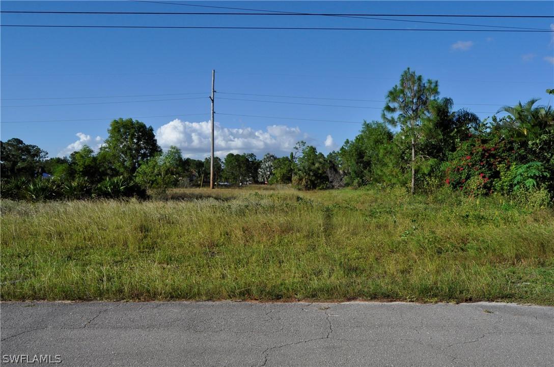 4116 Douglas Ln., Lehigh Acres, FL 33976