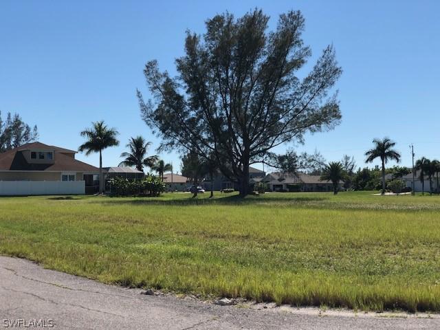 910 NW 37th Ave., Cape Coral, FL 33993