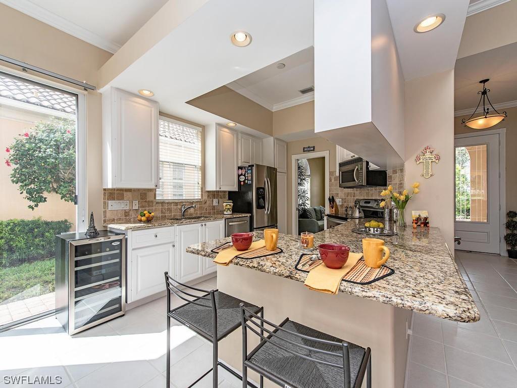 2963 Gilford Way, Naples, FL 34119