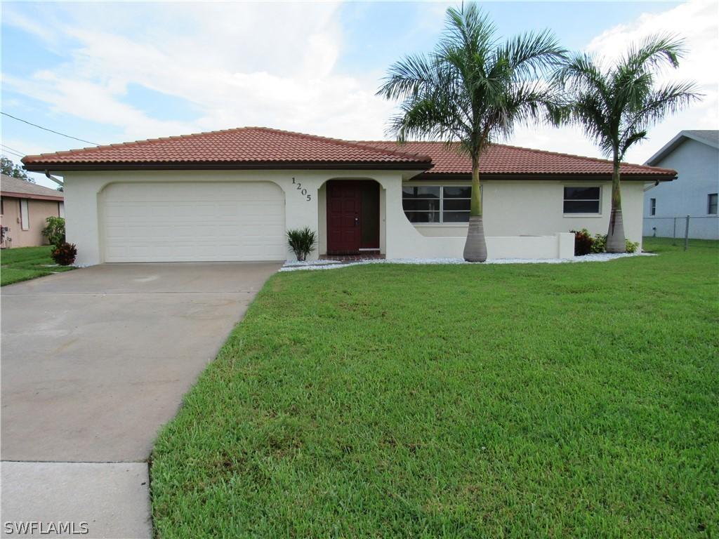 1205 SE 28th Ter., Cape Coral, FL 33904