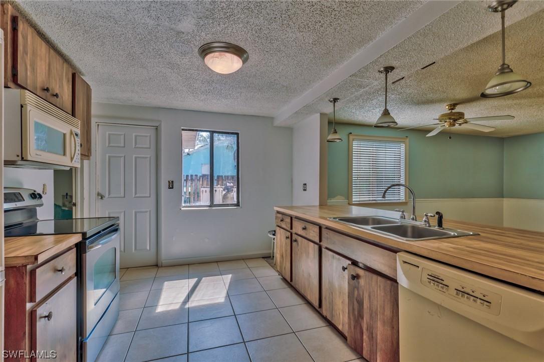 961 9th St., Naples, FL 34117