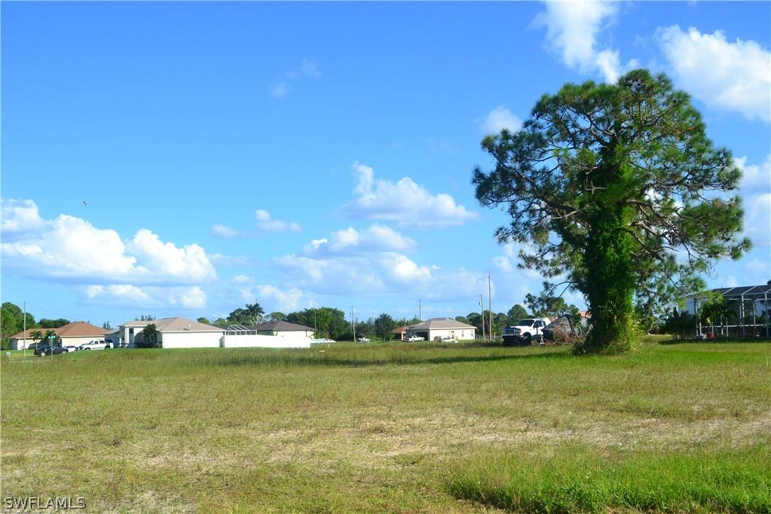 2217 NW 26th Pl., Cape Coral, FL 33993