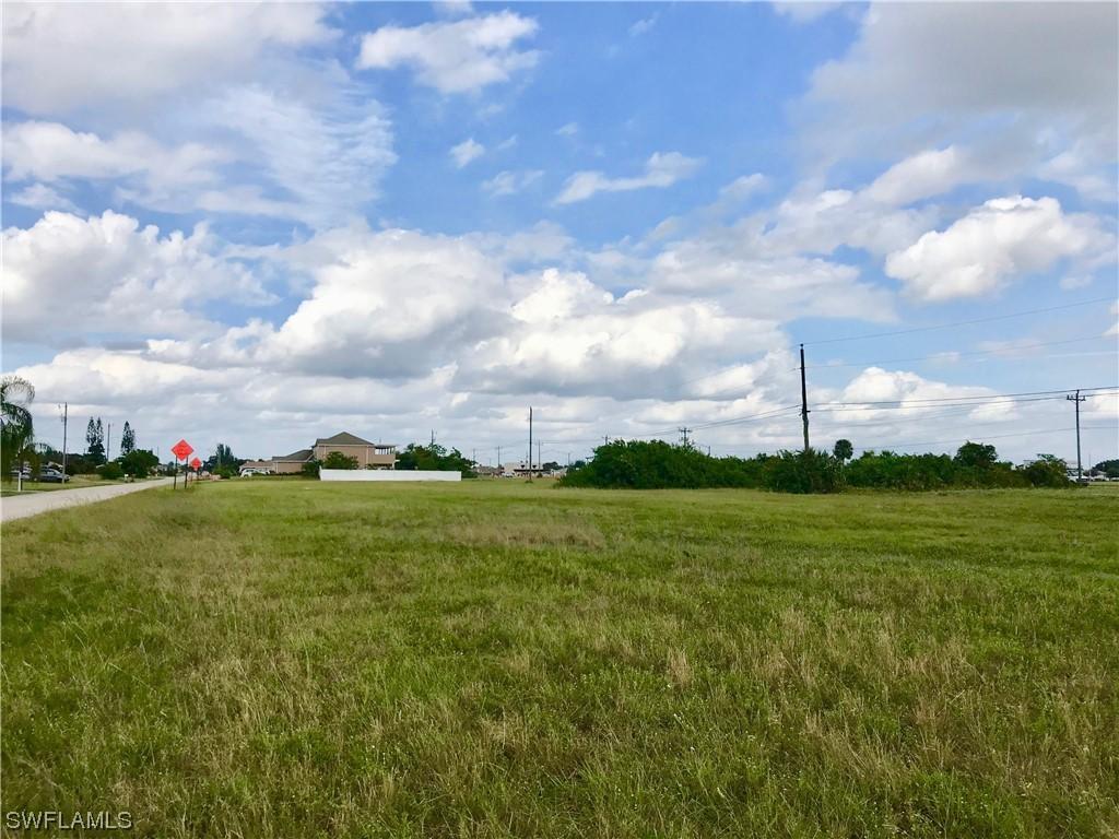 515 NE 7th Pl., Cape Coral, FL 33909