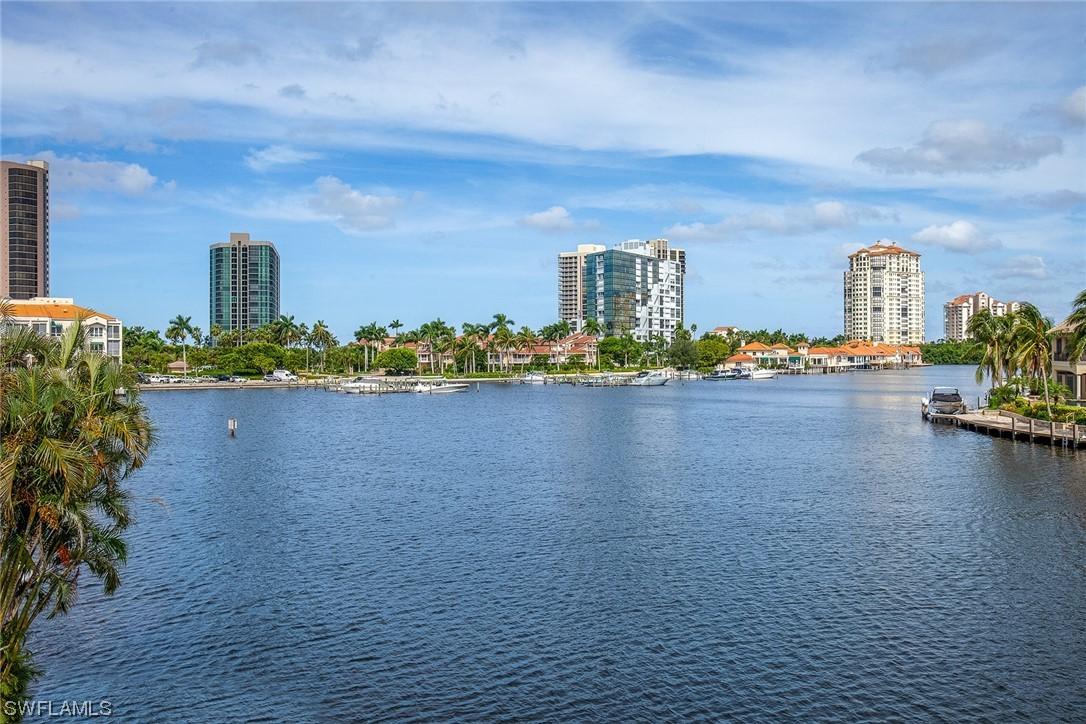 325 Neapolitan Way, Naples, FL 34103