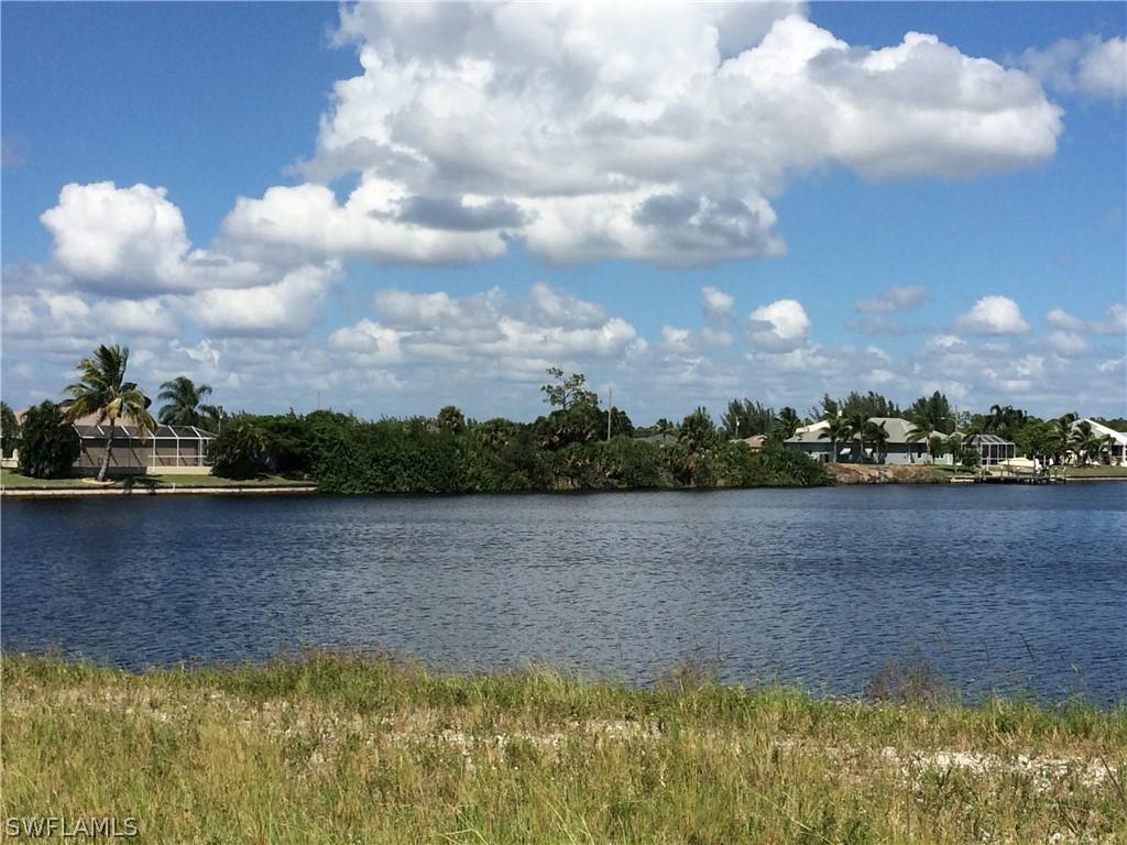 2013 NW 36th Pl., Cape Coral, FL 33993