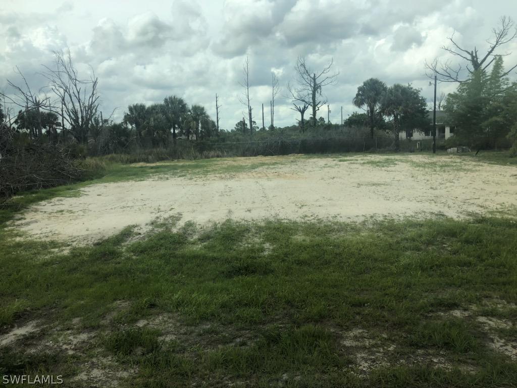 2706 21st St., Lehigh Acres, FL 33976