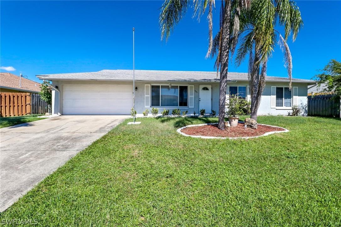 605 SE 21st Ln., Cape Coral, FL 33990
