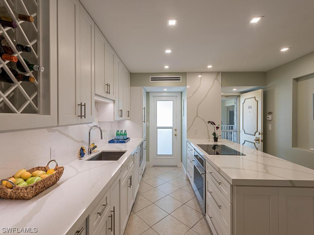 333 4th Ave. #304, Naples, FL 34102