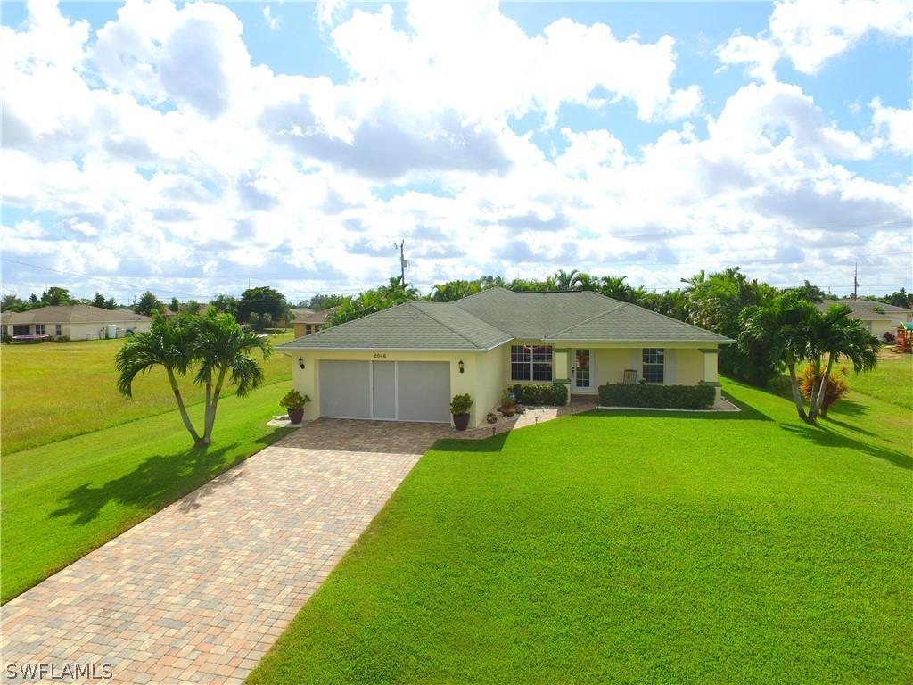 2046 NE 25th Ter., Cape Coral, FL 33909