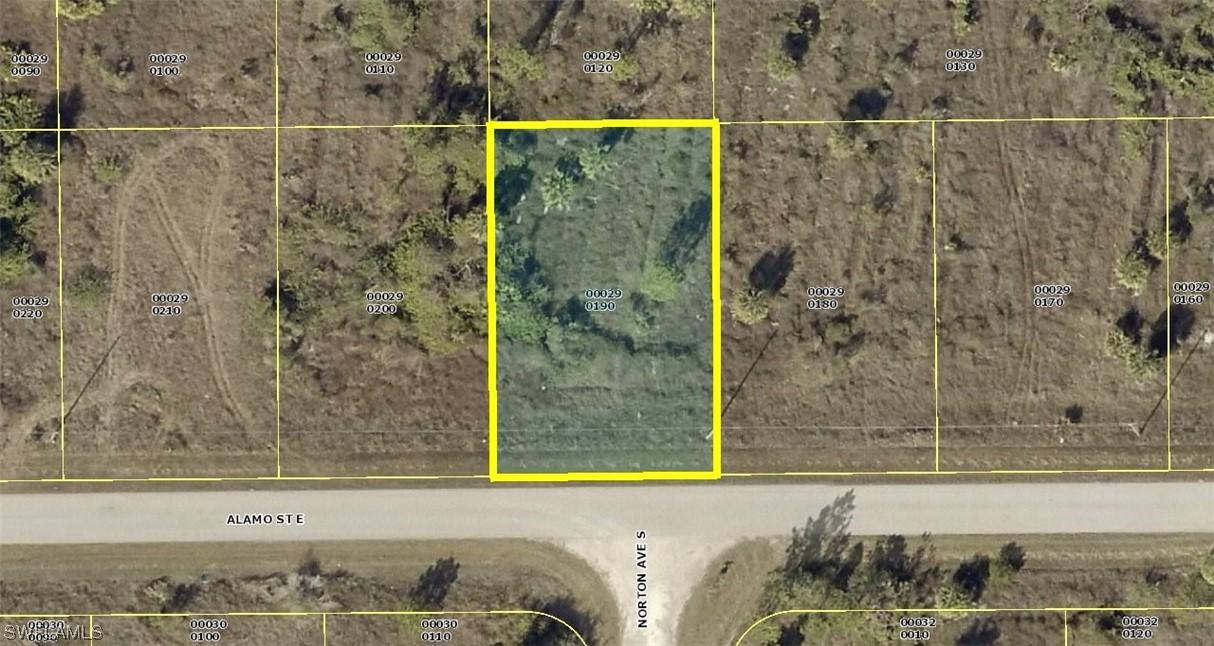 759 Alamo St., Lehigh Acres, FL 33974