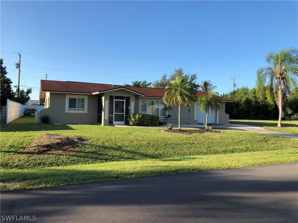 1430 SE 43rd Ter., Cape Coral, FL 33904