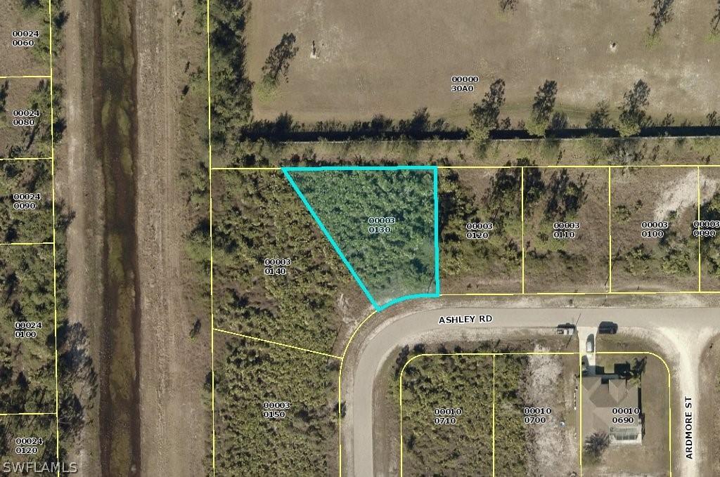 726 Ashley Rd., Lehigh Acres, FL 33974