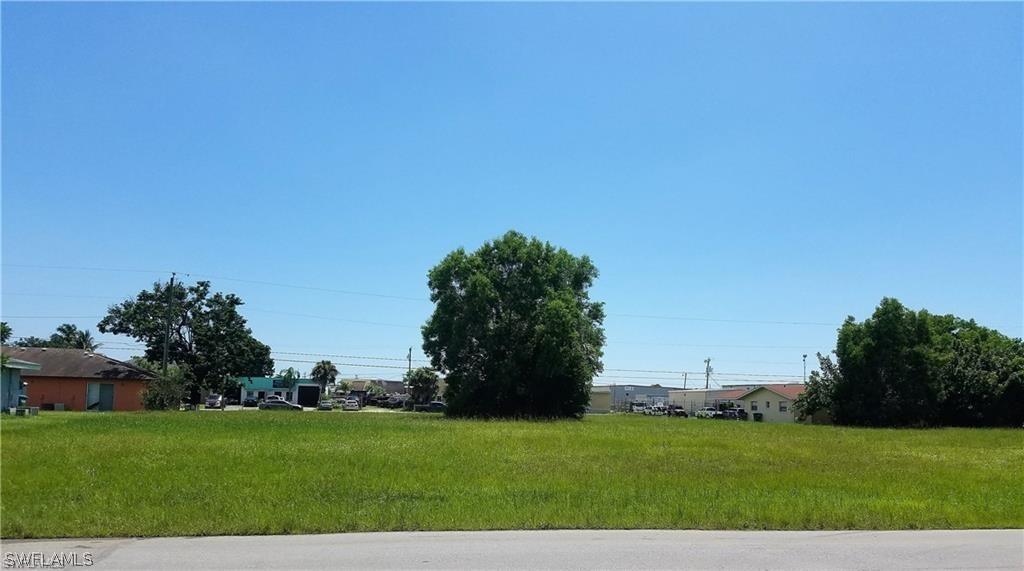 1018 SE 8th Ter., Cape Coral, FL 33990