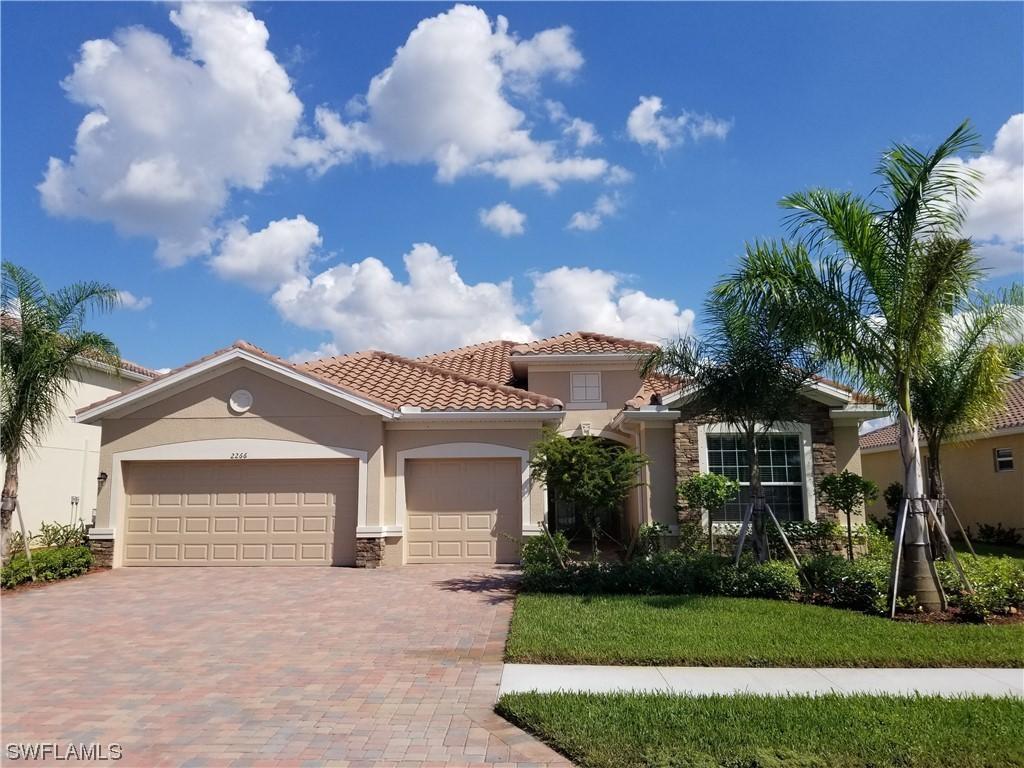 2266 Vermont Ln., Naples, FL 34120
