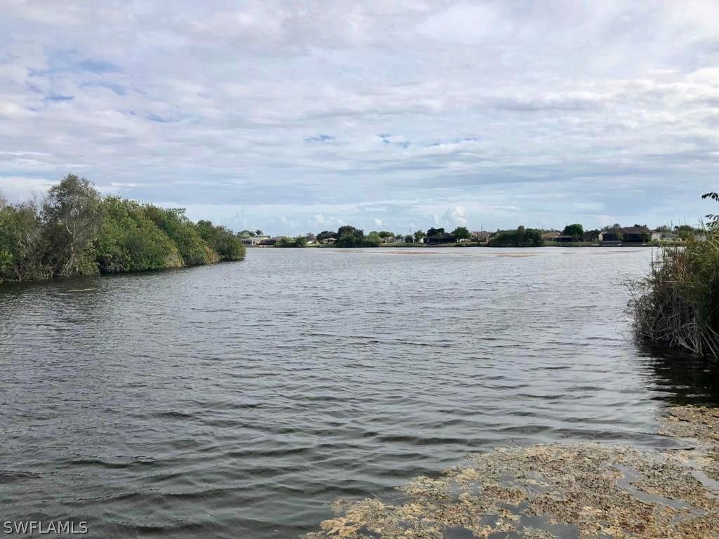 2029 NE 10th Pl., Cape Coral, FL 33909