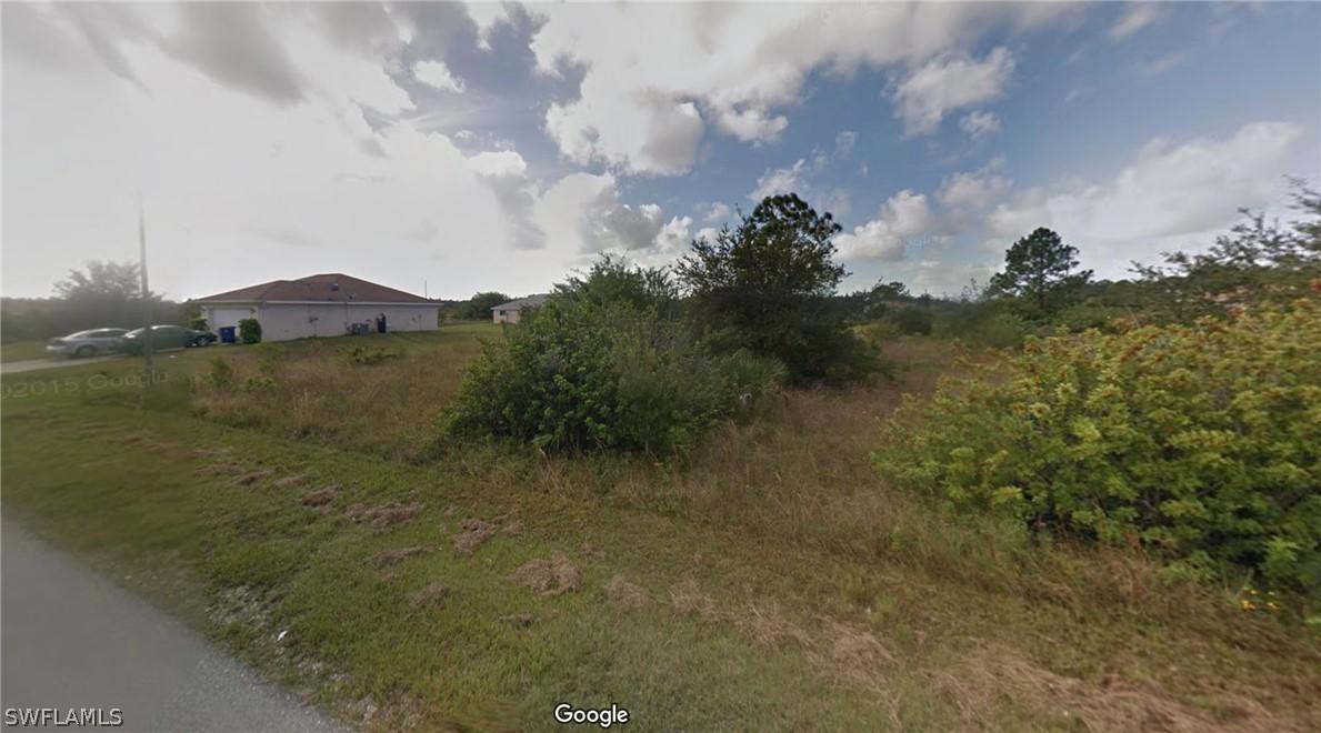 2015 Wanda Ave., Lehigh Acres, FL 33971