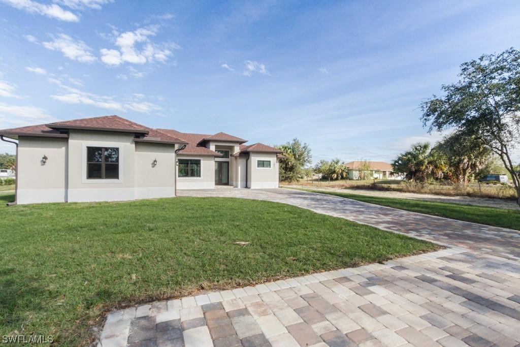 1413 20th Ave., Naples, FL 34120