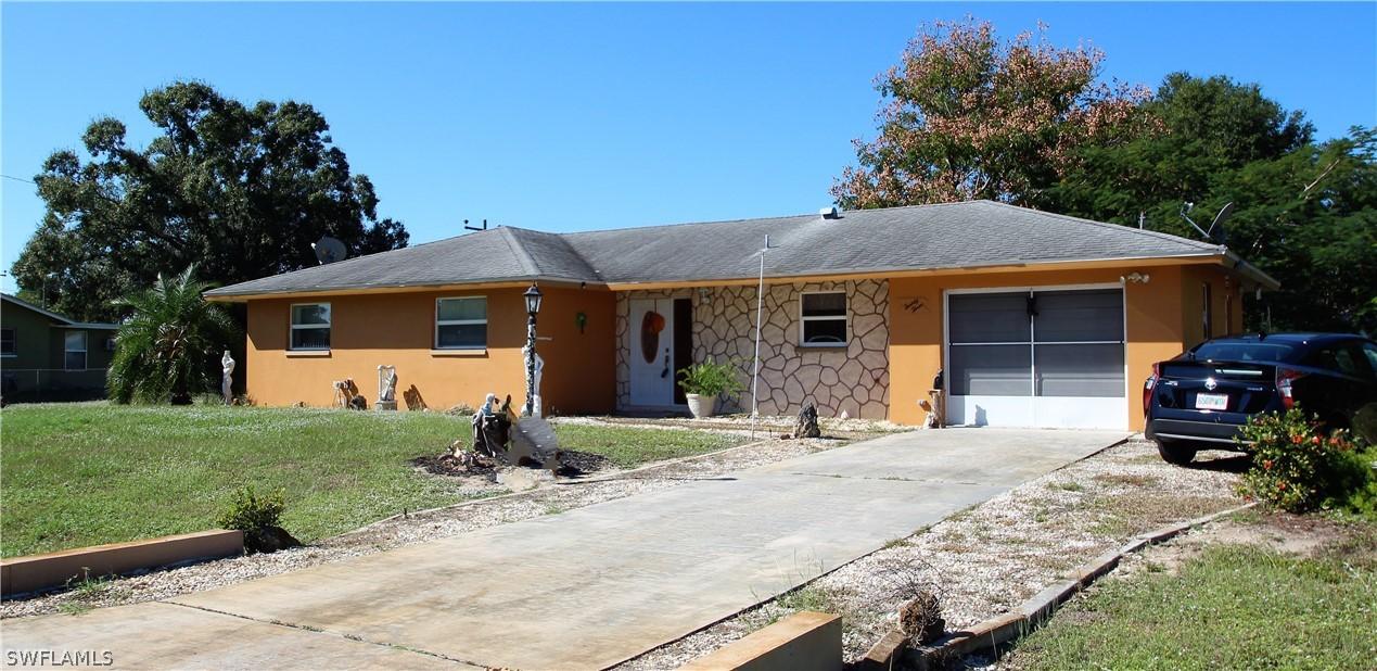 23 Connecticut Rd., Lehigh Acres, FL 33936