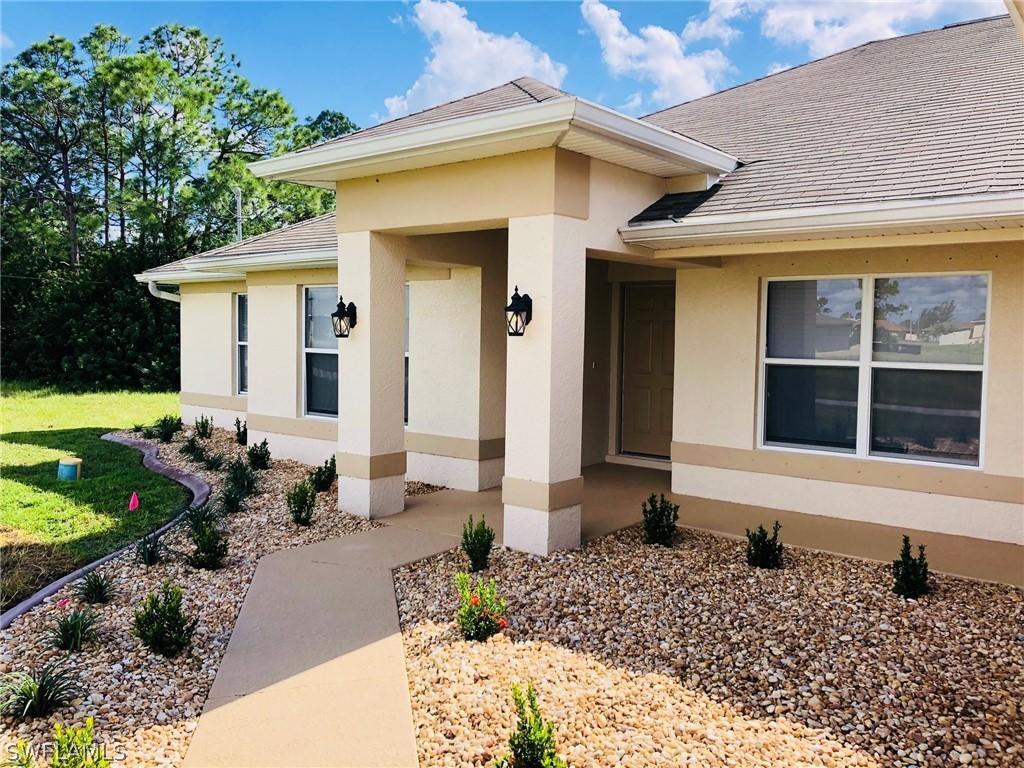 1712 NW 11th Ter., Cape Coral, FL 33993