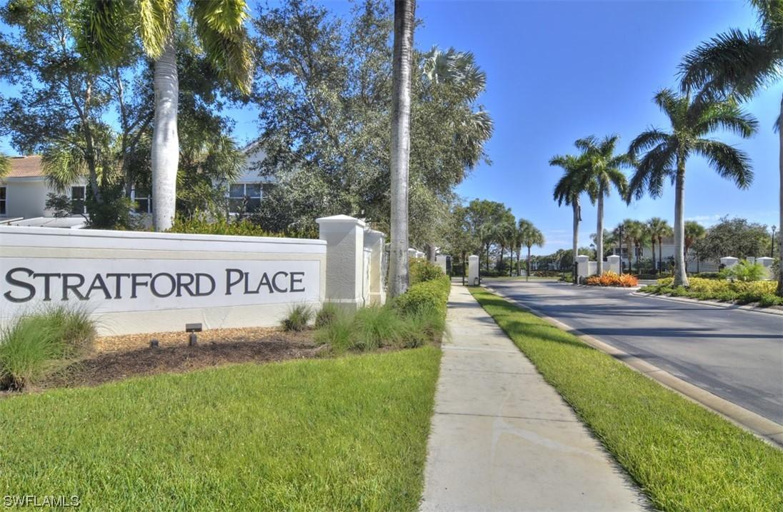 921 Hampton Cir. #104, Naples, FL 34105