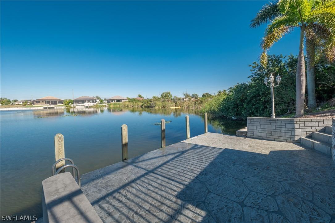 911 SW 1st Ter., Cape Coral, FL 33991