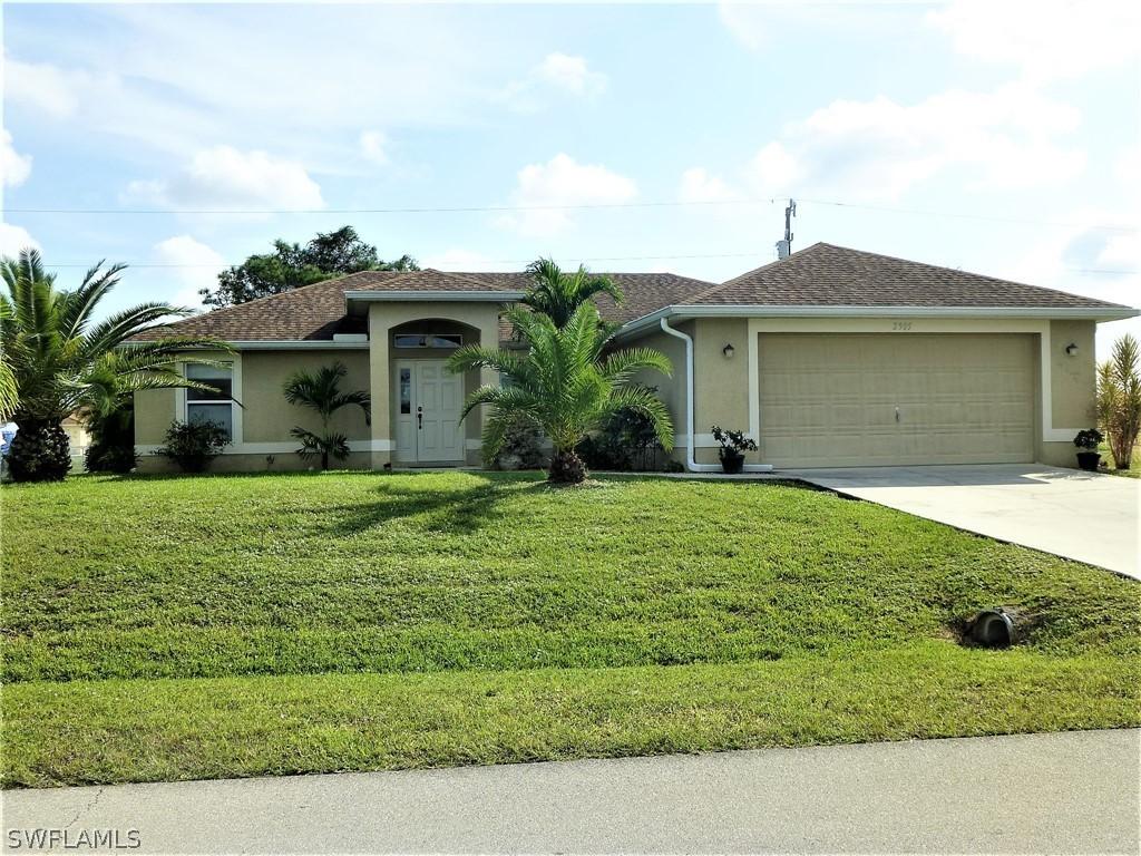 2905 NE 4th Pl., Cape Coral, FL 33909